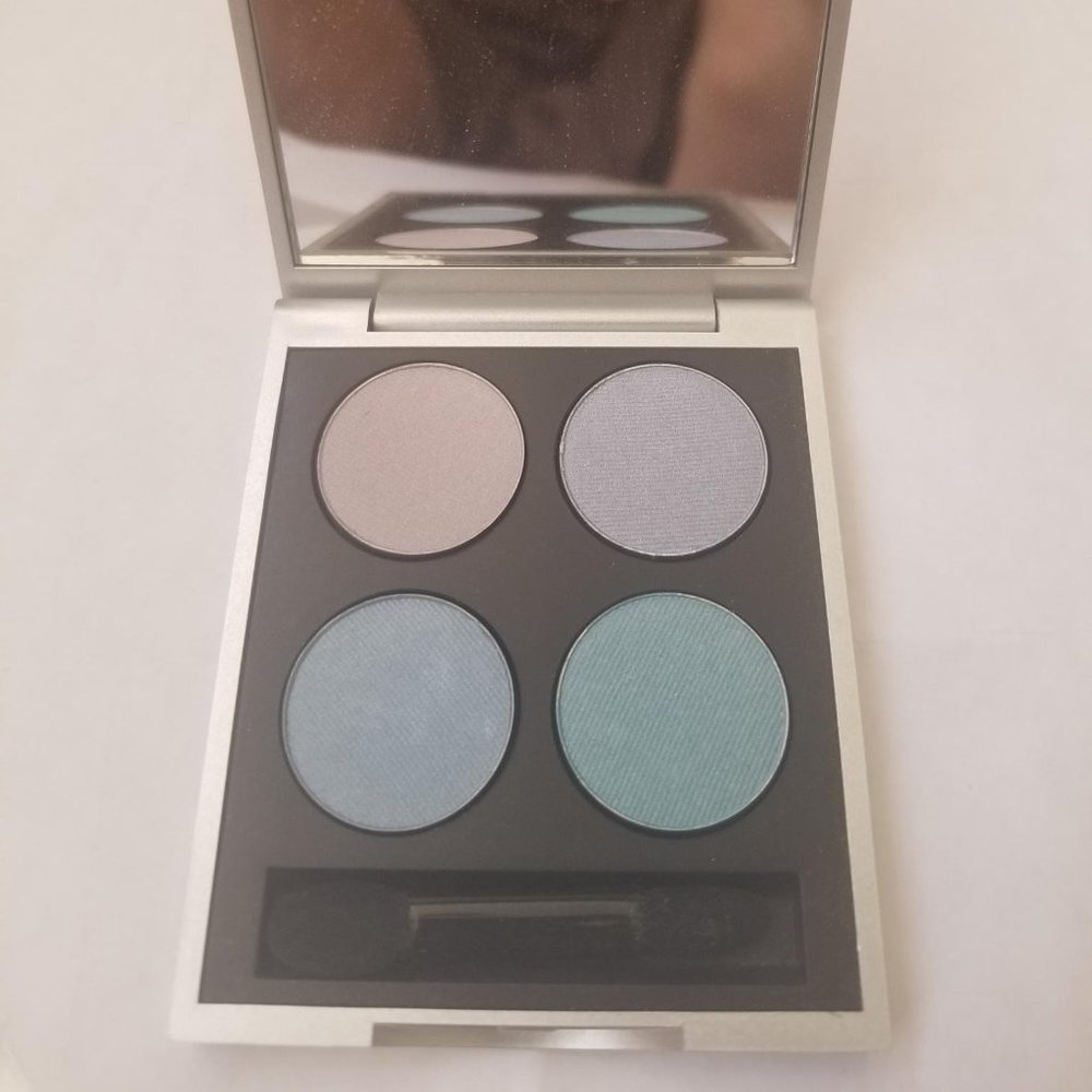 PRESSED MINERAL EYESHADOW QUAD YOUNGBLOOD